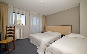 Hotel Belazur Calais 3*